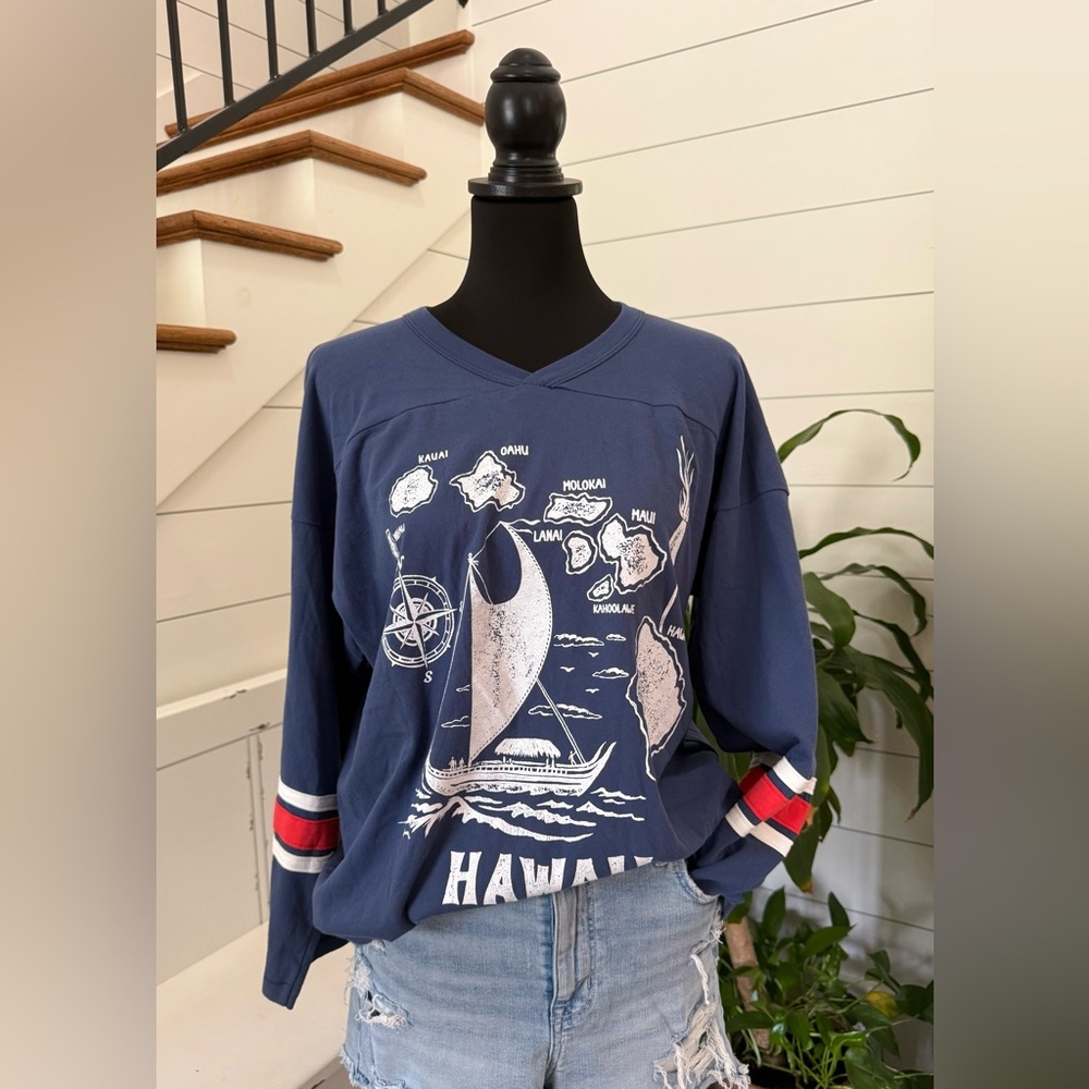 🌊 NWT Daydreamer LA Hawaii Map Long Sleeve Jersey Tee – S/M – Oversized Graphic